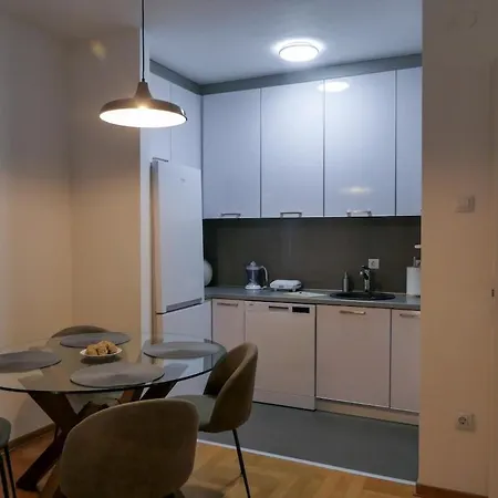 Apartment Radovic *